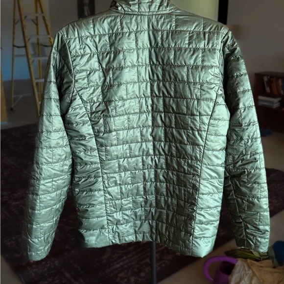 Patagonia Men’s Nano Puff Jacket - Picture 3 of 9